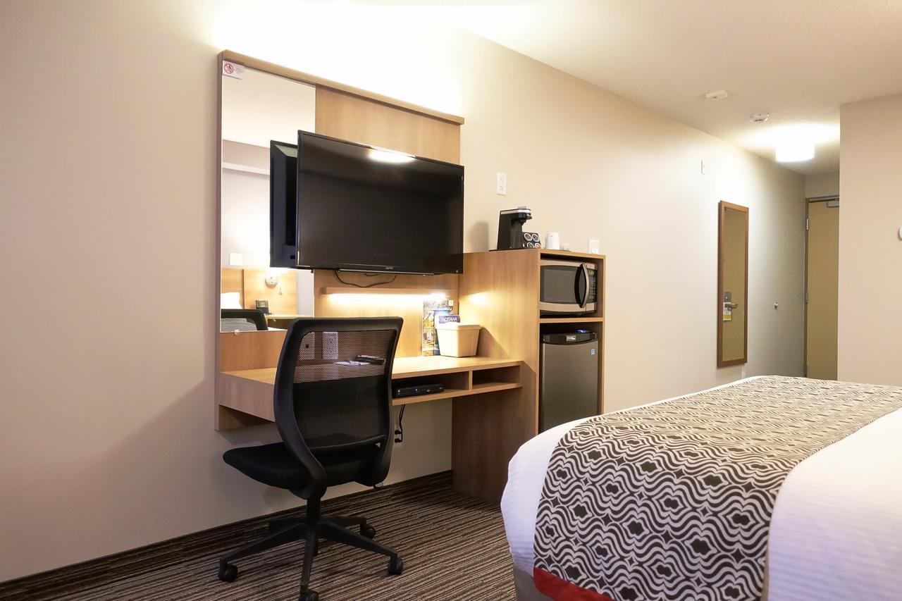 Microtel Casselman Exterior photo