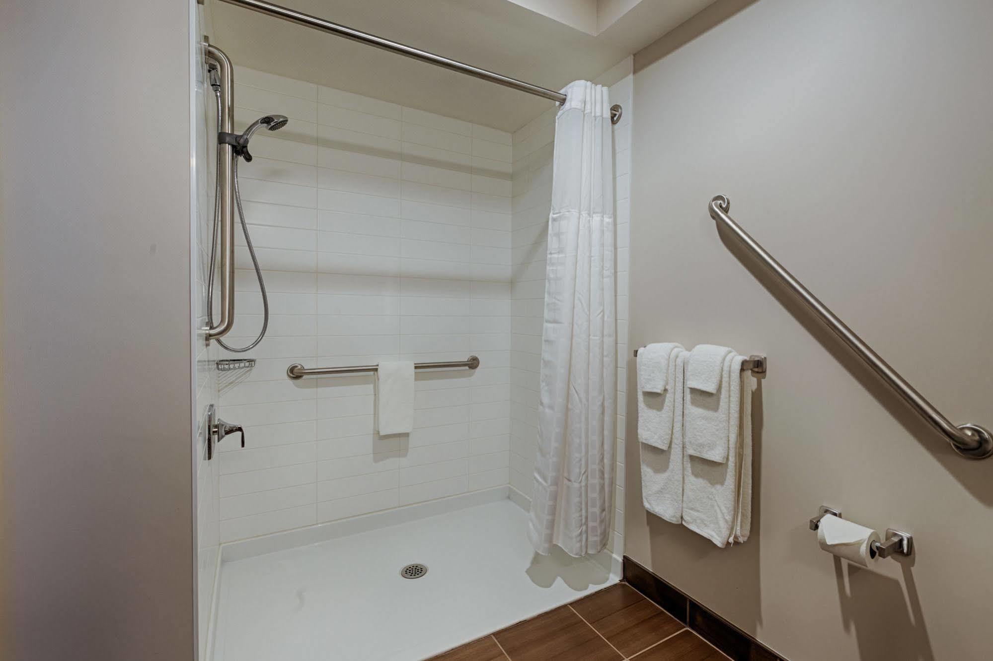 Microtel Casselman Exterior photo